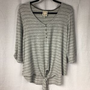 Truself gray striped Medium short sleeved teeshirt